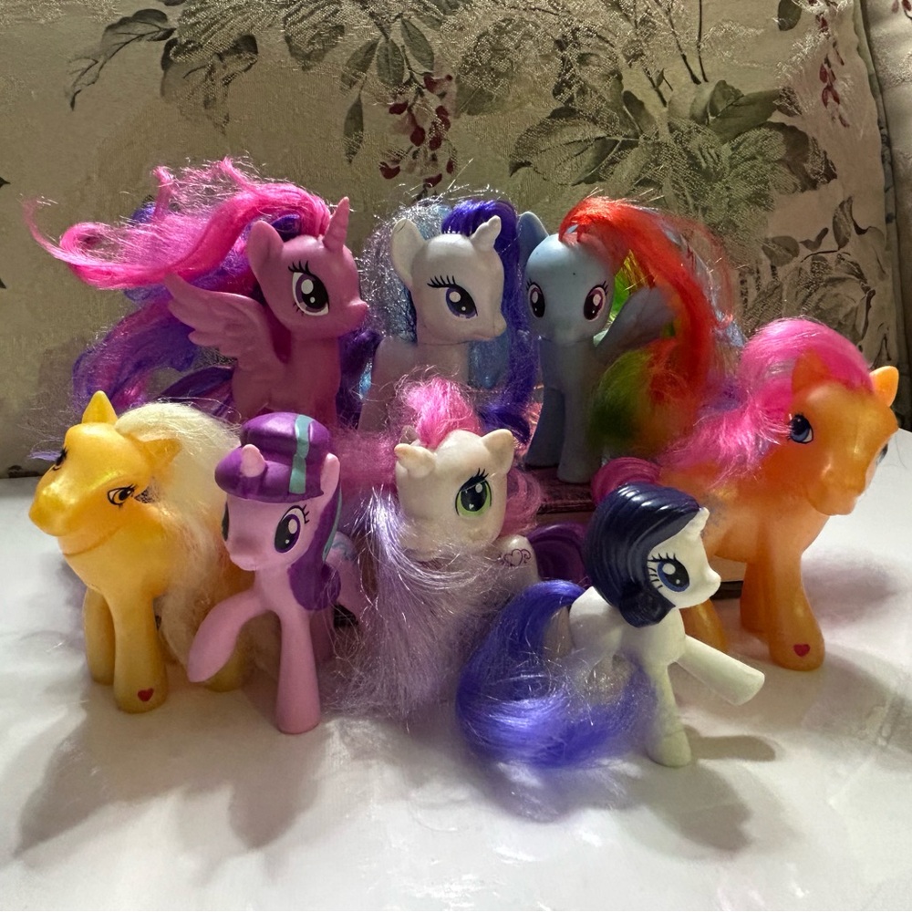 Bundle of 8 “My Little Ponies”